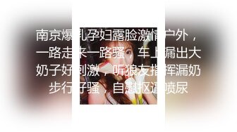 精选大学女厕偷拍牛仔裤美女一边抽烟一边拉稀